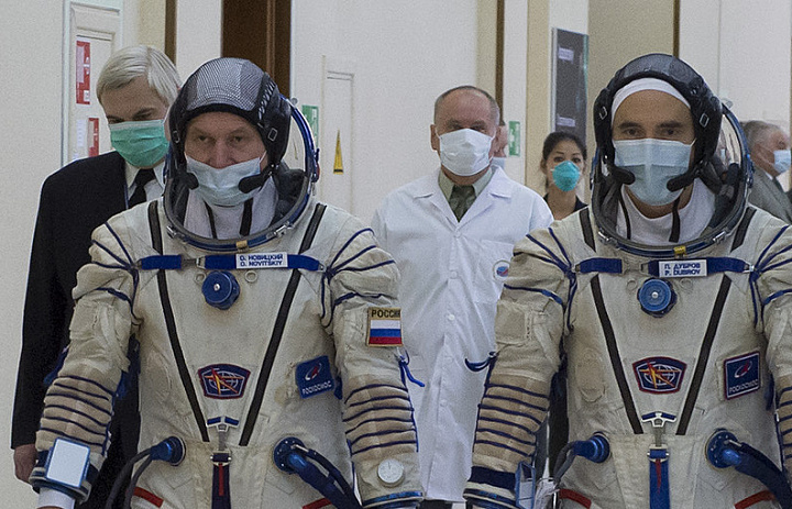 Поздравление космонавта Петра Дуброва с Днем знаний